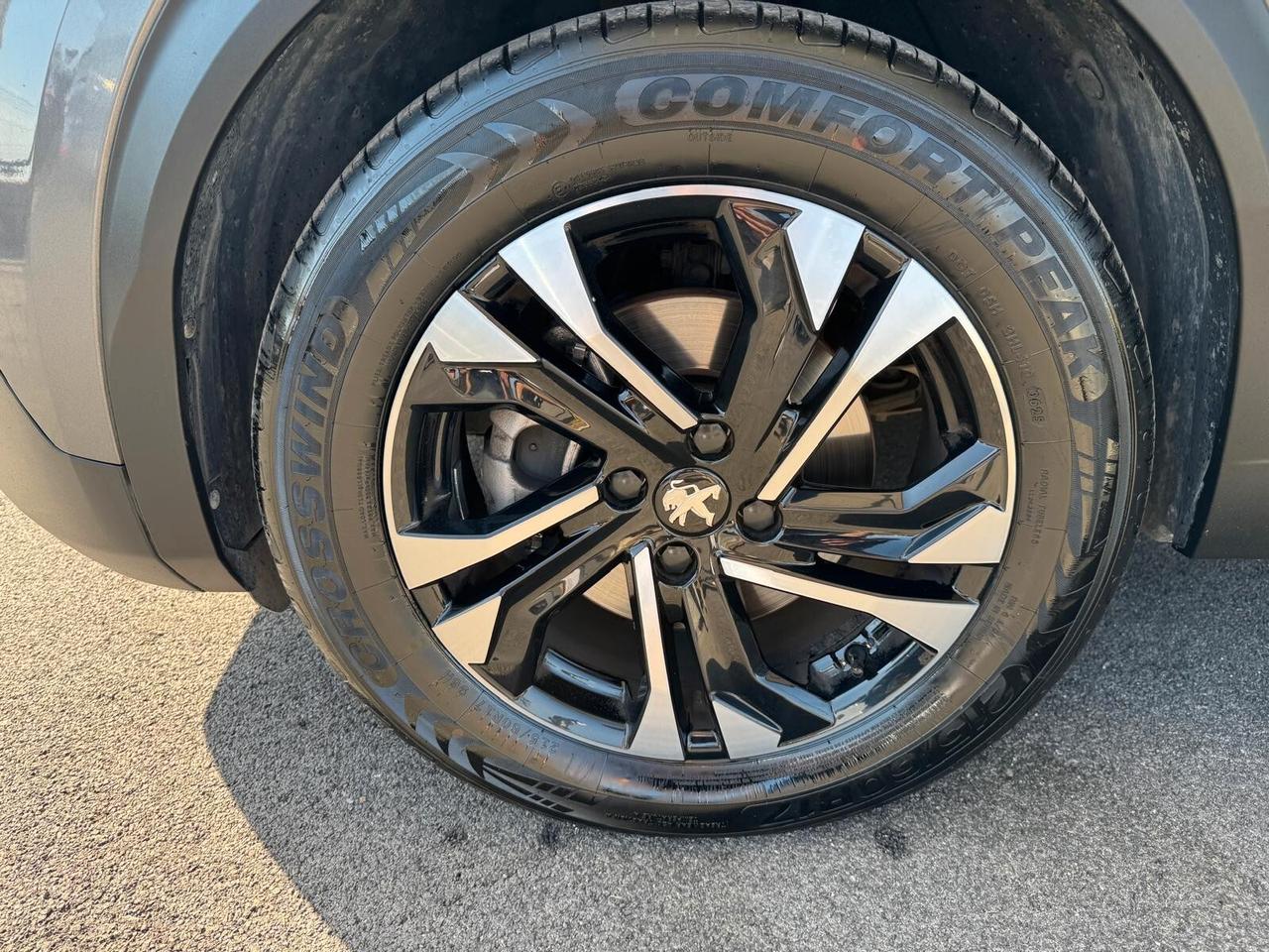 Peugeot 2008 BlueHDi 130 S&S EAT8 Allure Pack