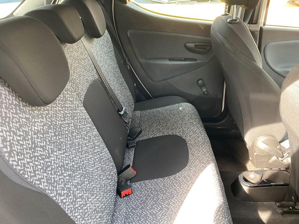 Lancia Ypsilon 1.0 FireFly 5 porte S&S Hybrid Ecochic Silver