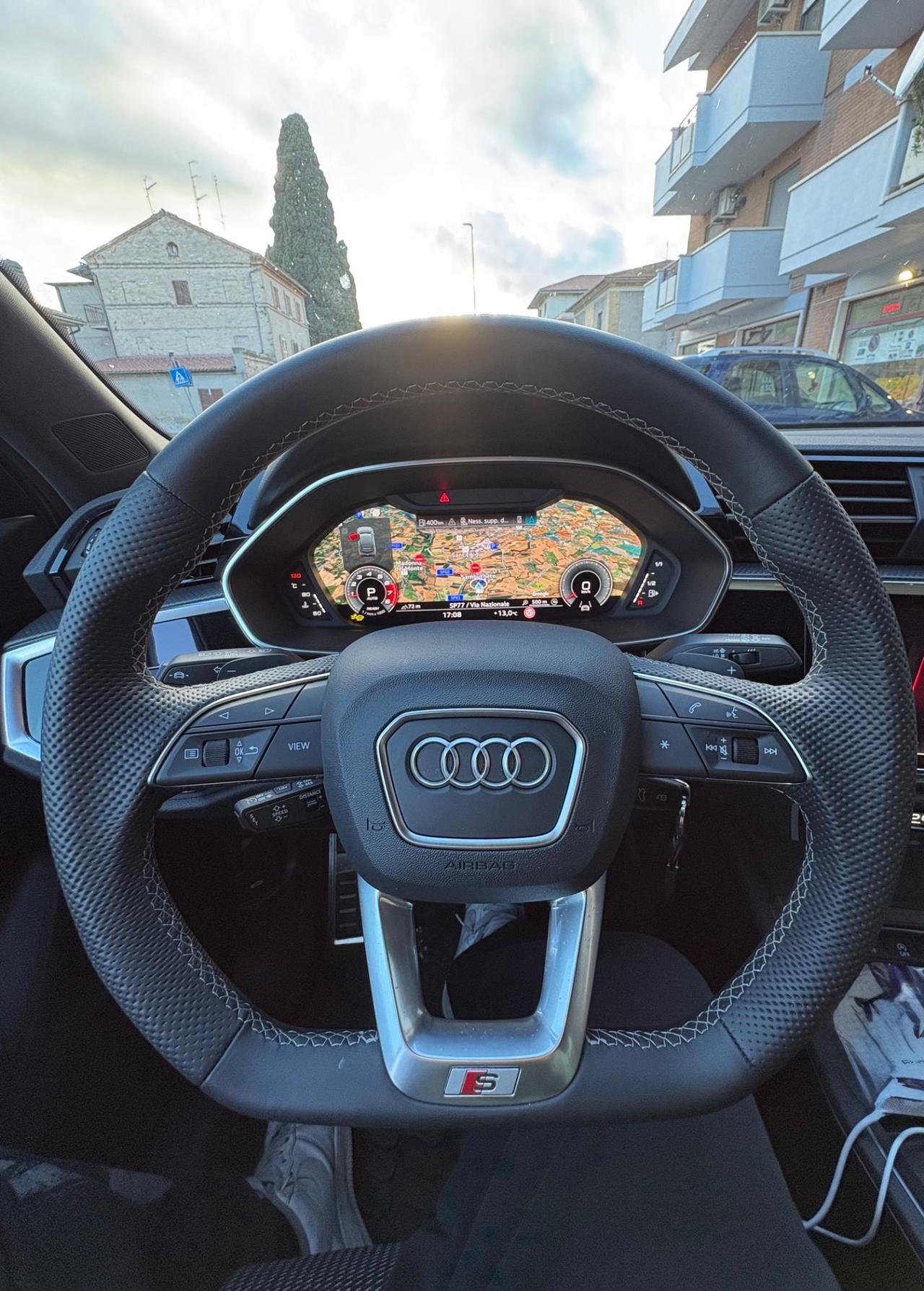 Audi Q3 40 TFSI quattro S linea