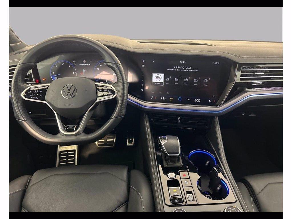 VOLKSWAGEN Touareg 3.0 v6 tdi scr r-line 231cv auto del 2024