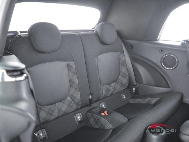 MINI Cabrio Cooper D 1.5 Cooper D Hype
