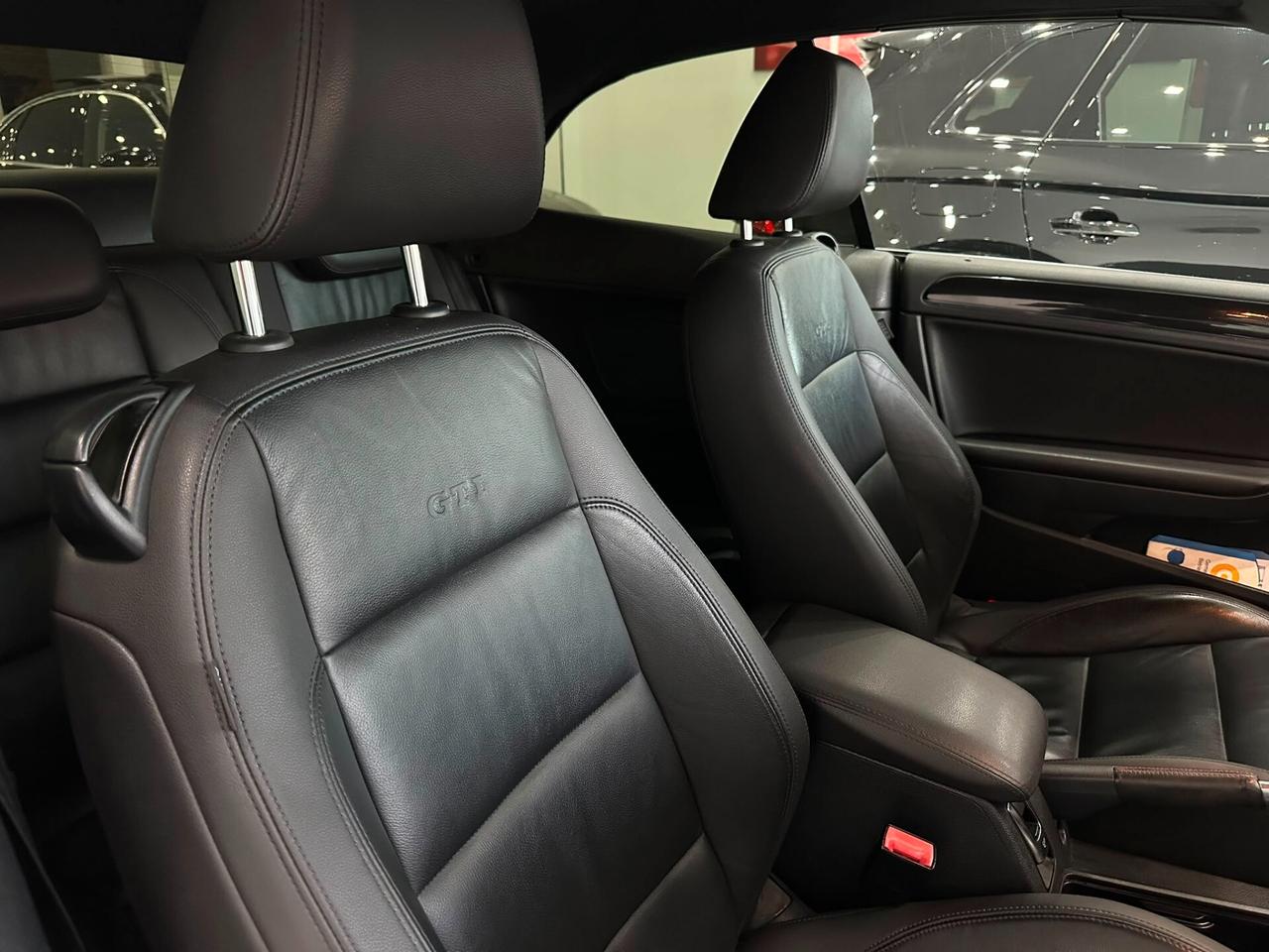 Volkswagen Golf GTI Cabrio 2.0 TFSI