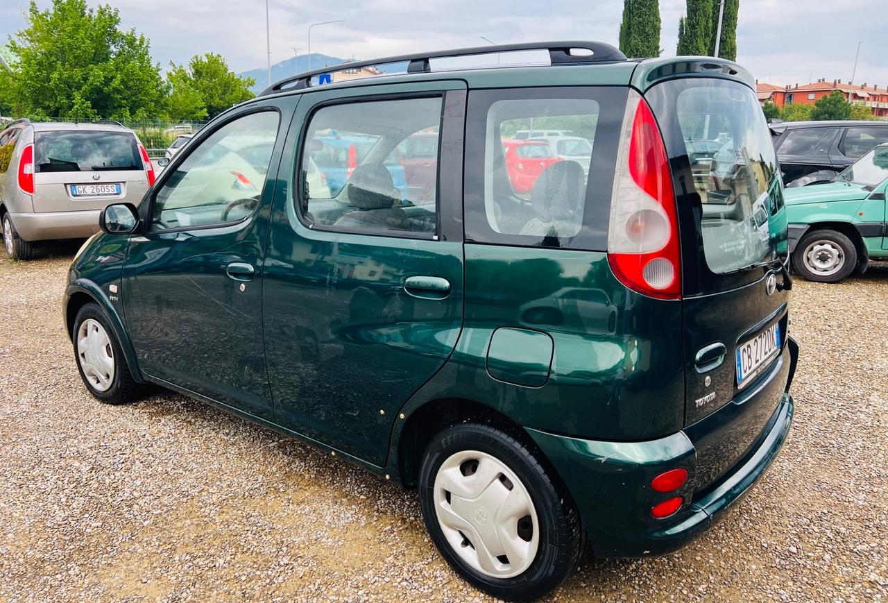 Toyota Yaris Verso 1.3i 16V cat Sol