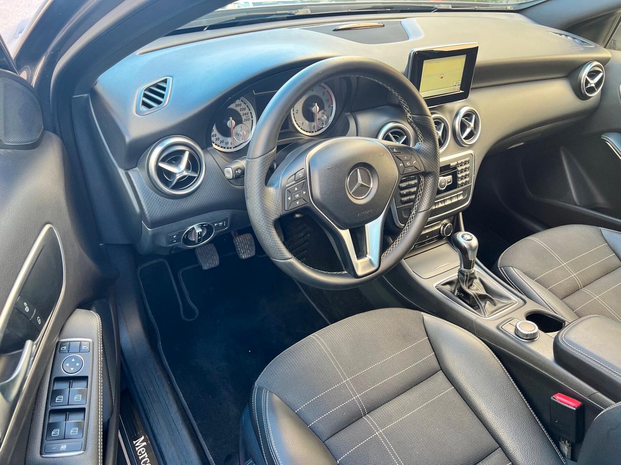 Mercedes-benz A 180 cdi 109cv SPORT E6 NAVI/PELLE/16;/PDC PERFETTA!!
