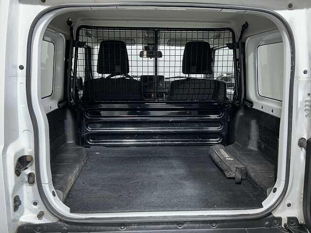 Suzuki Jimny 1.5 5MT Top
