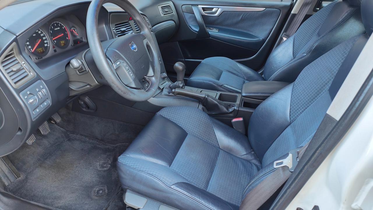Volvo V70 2.3i T5