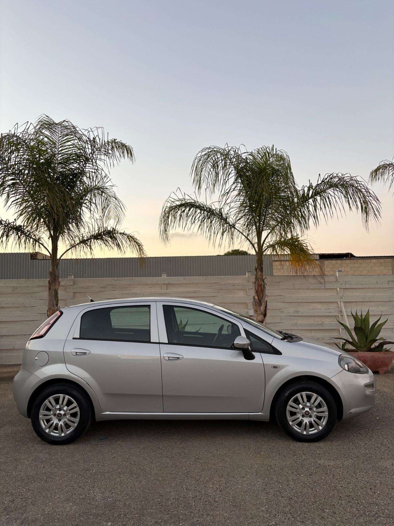 Fiat Punto 1.2 benzina GPL GIÀ RINNOVATO TAGLIANDO ESEGUITO