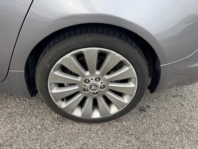 Jaguar XF 2.7D V6 Premium Luxury