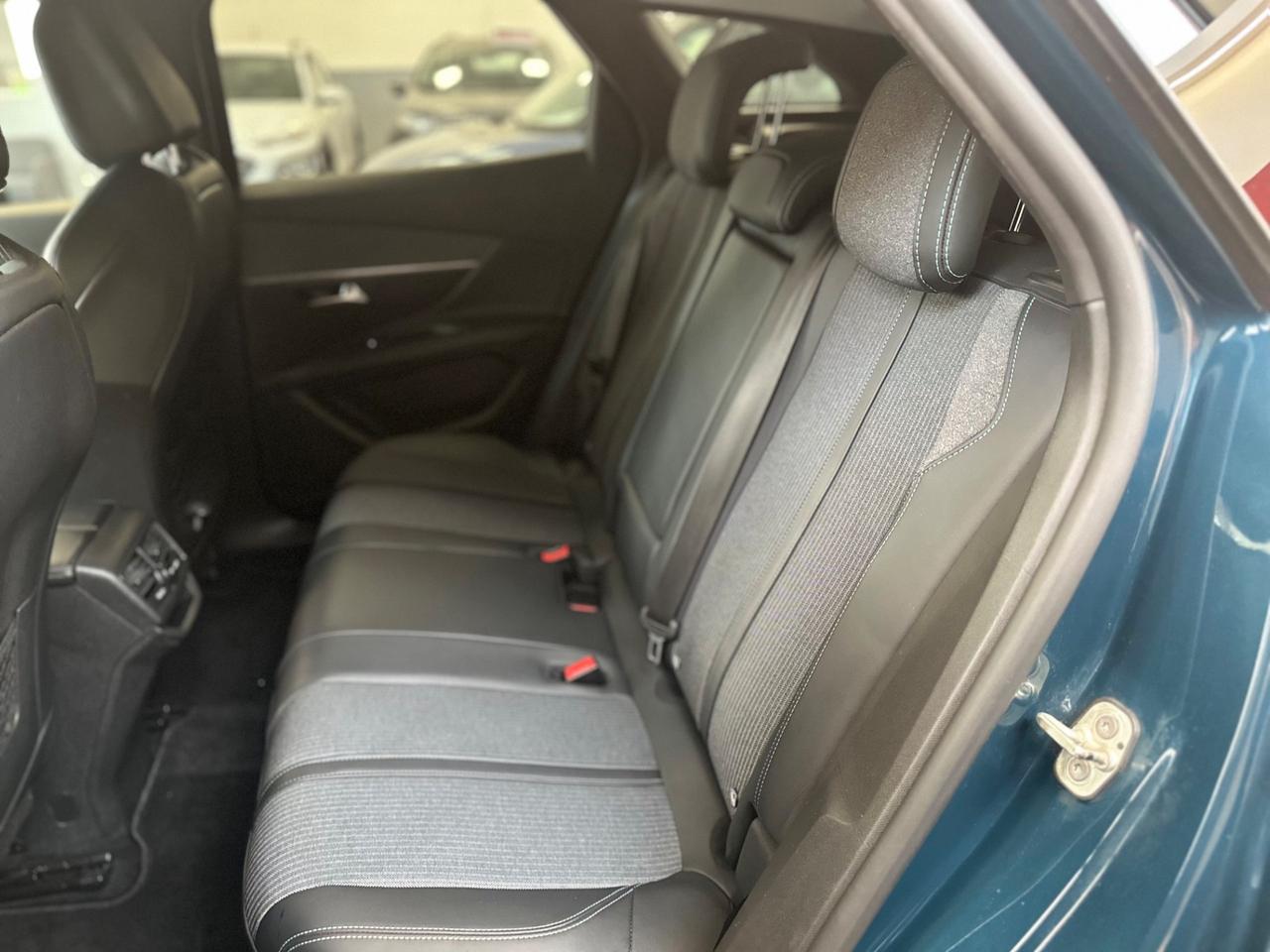 Peugeot 3008 BlueHDi 130 S&S EAT8 Allure Pack