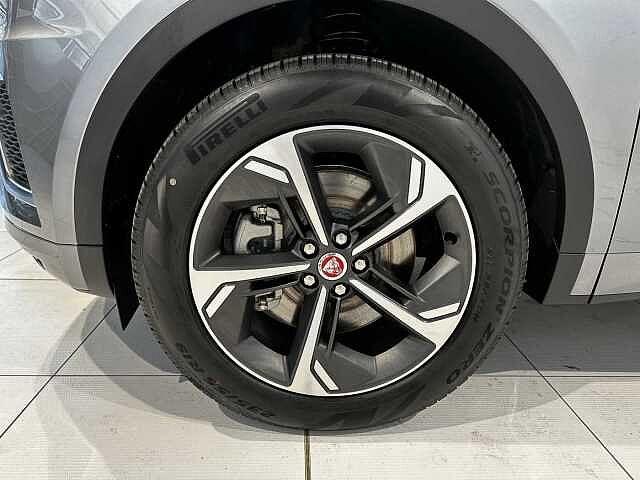 Jaguar E-PACE R-Dynamic SE IVA ESPOSTA