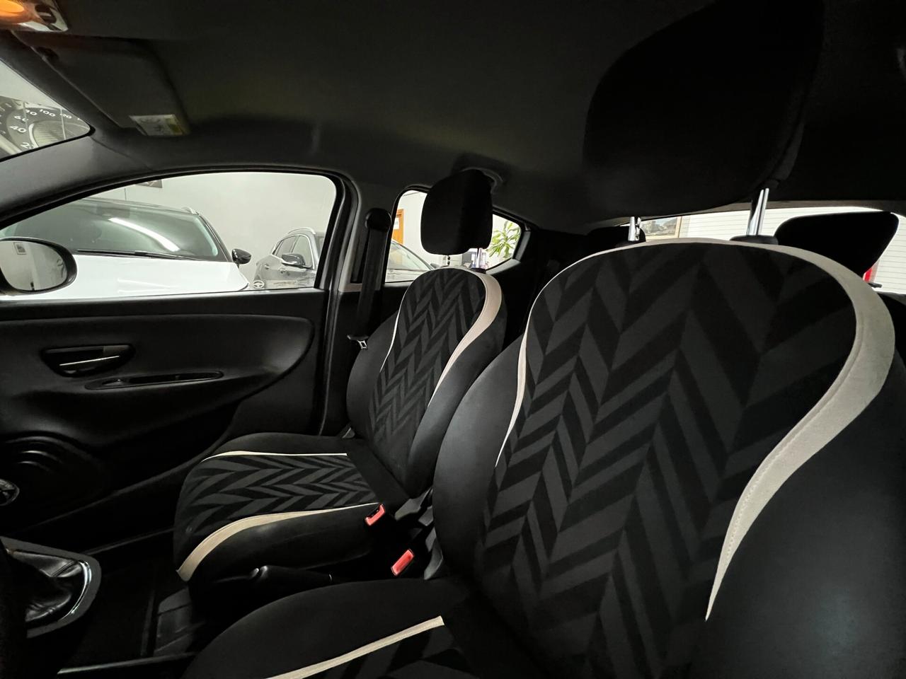 Lancia Ypsilon 1.3 MJT 16V 95 CV 5 porte S&S Platinum
