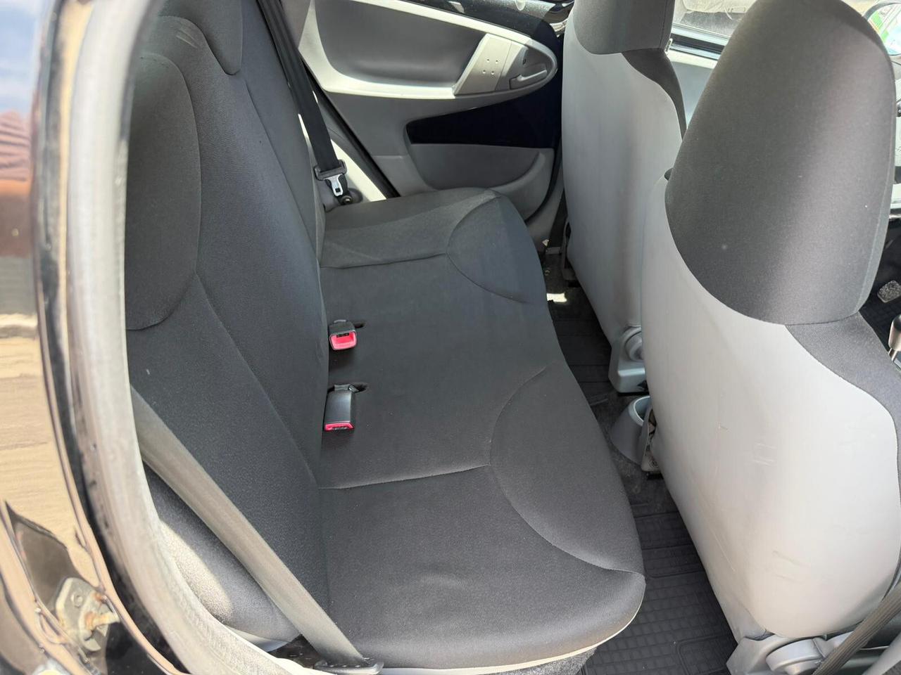 Toyota Aygo 1.0 12V VVT-i 5 porte Now Connect