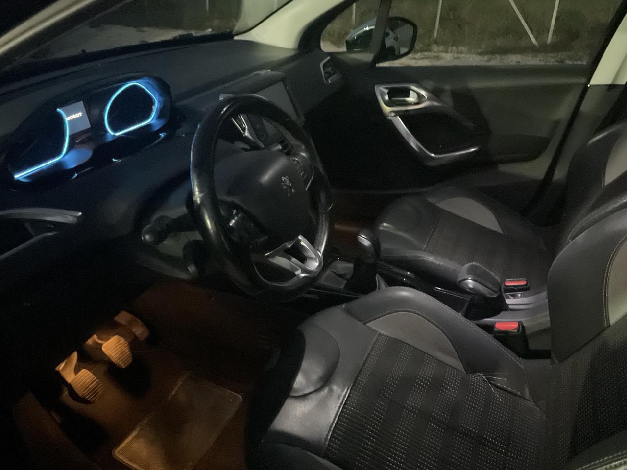 Peugeot 2008 BlueHDi 100 Allure