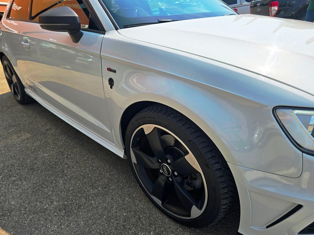 Audi A3 1.8 TFSI 180CV S LINE ESTETICA S3