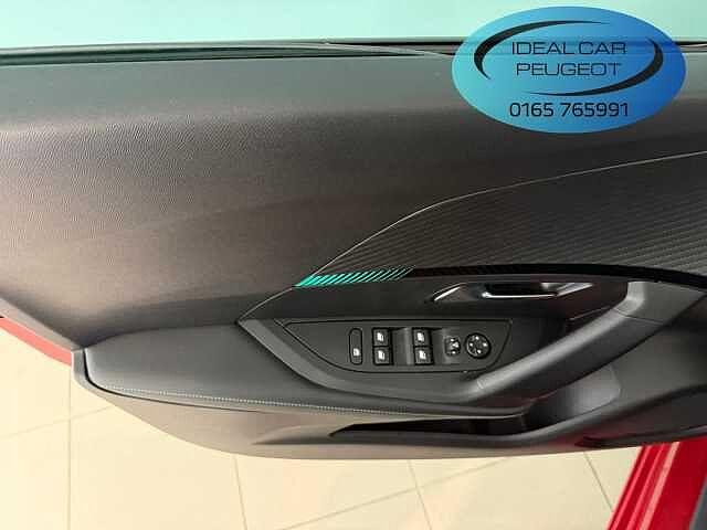 Peugeot 2008 PureTech 130 S&S EAT8 Allure