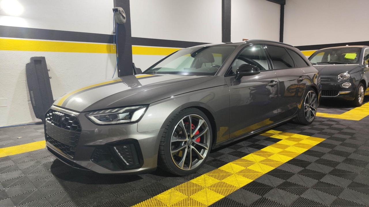 Audi A4 Avant 40 TDI S tronic line edition