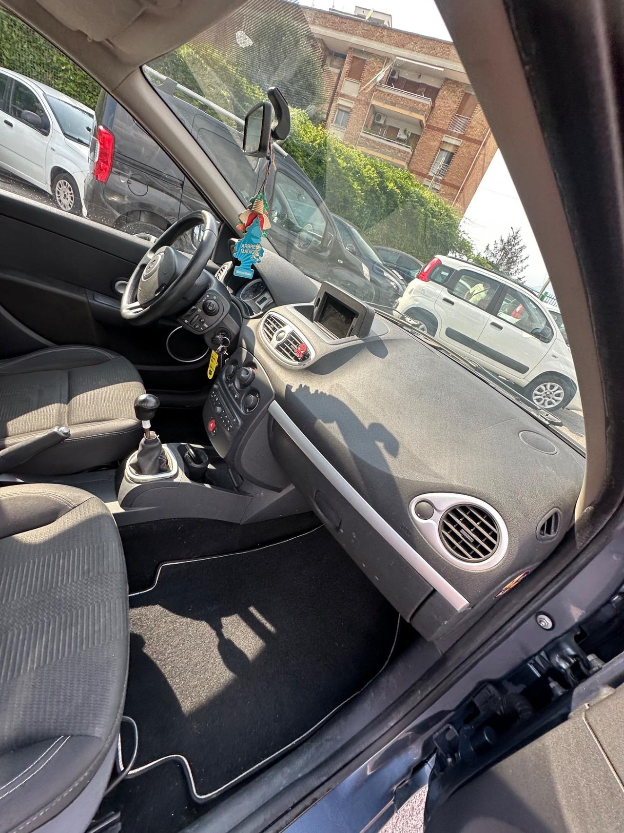 Renault Clio 1.2 16V 5 porte Luxe