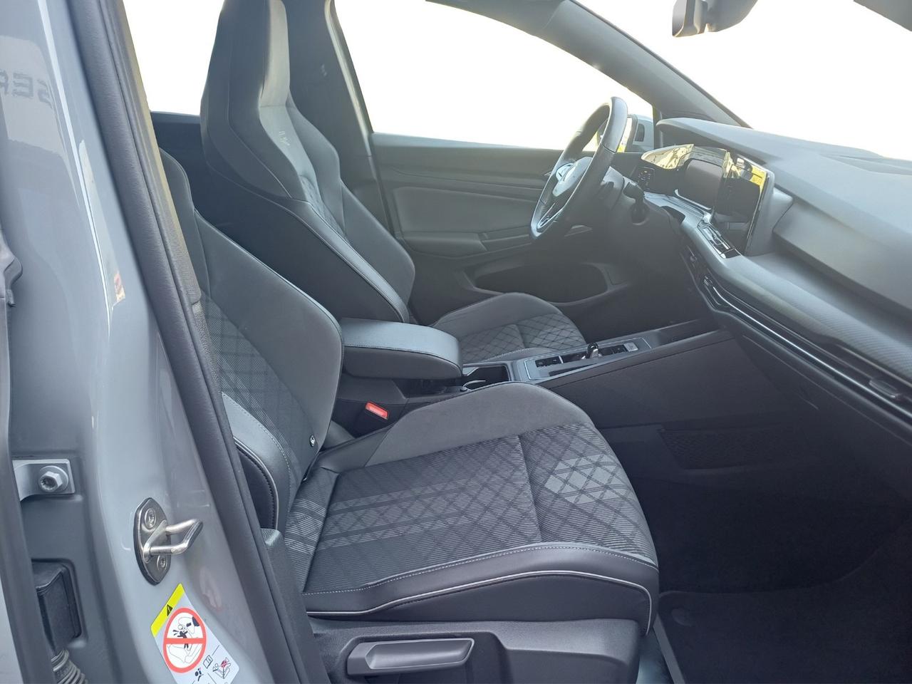 Volkswagen Golf 1.5 etsi evo r-line 150cv dsg