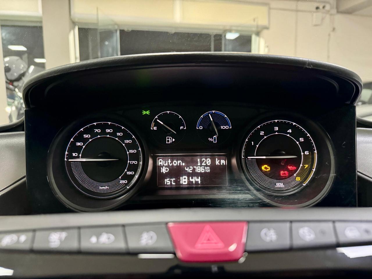 Lancia Ypsilon 1.0 FireFly S&S Hybrid 2023