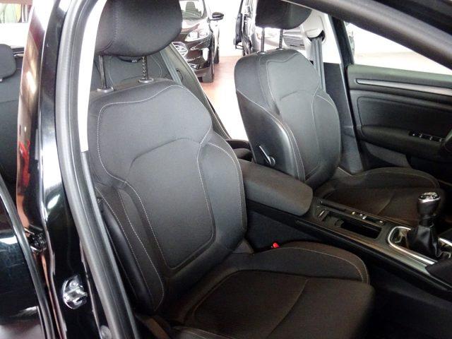 RENAULT Megane Mégane Sporter Blue dCi 115 CV N1 Autocarro