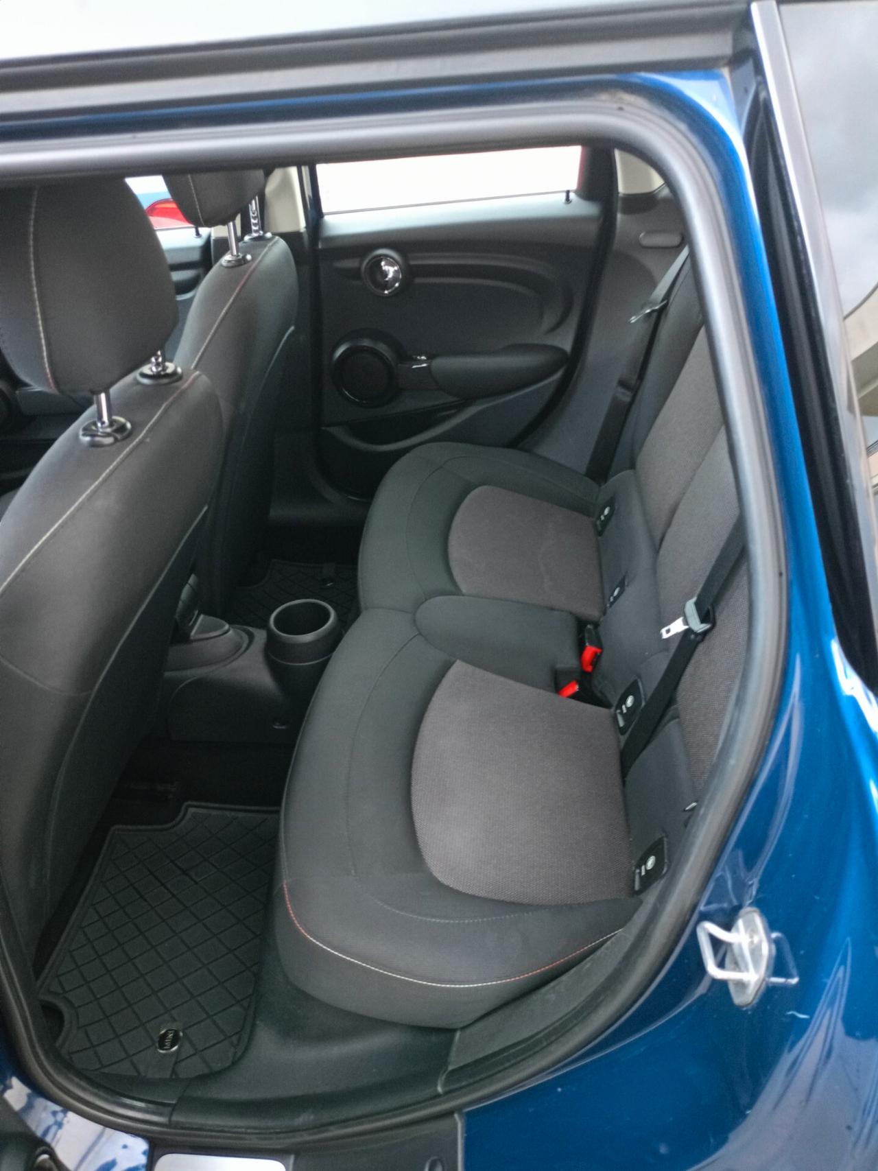 Mini One 1500 D 5 porte neo patentati