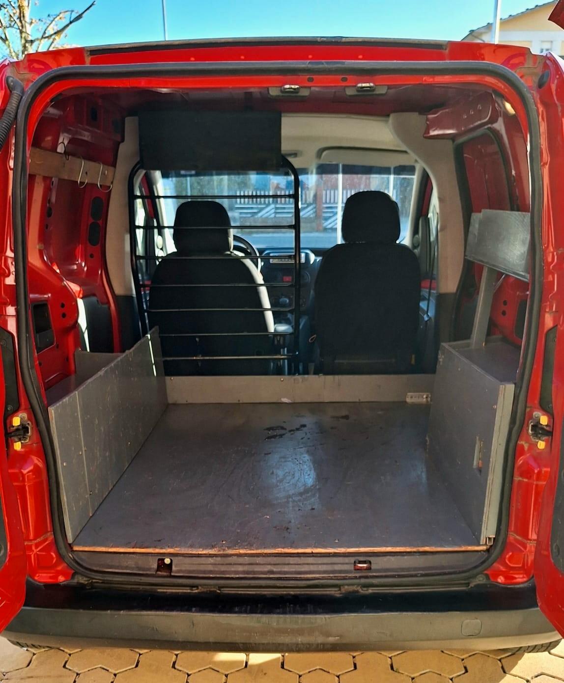 Fiat Fiorino 1.3 diesel MJT - 75CV - Tagliandato - PERFETTO