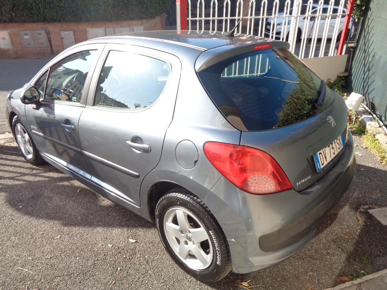 Peugeot 207 1.4 HDi 70CV 5p. ONE Line