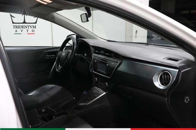 Toyota Auris Touring Sport 1.8 hybrid Lounge