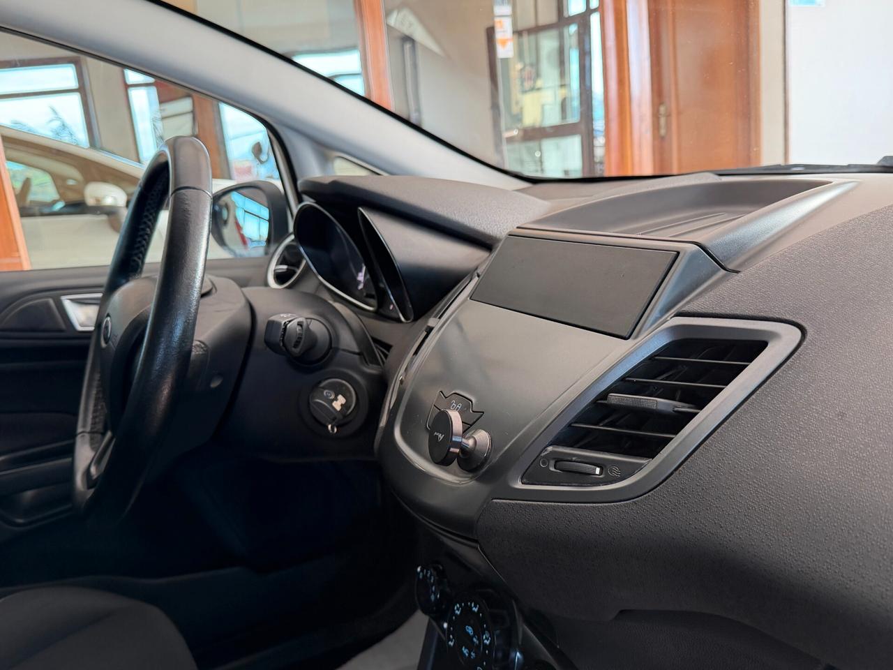 Ford Fiesta 1.5 TDCI 95 cv. 5 porte PLUS (Autocarro 4 posti N1)