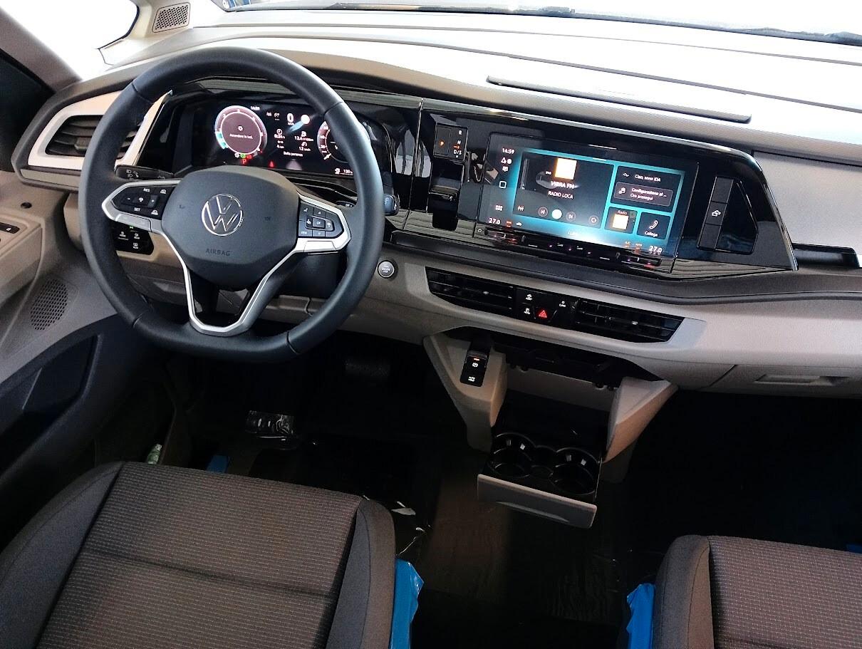 Volkswagen T7 California TOUR TDI DSG 5+5 THULE 18" GANCIO AGEVOLABILE LEGGE 104