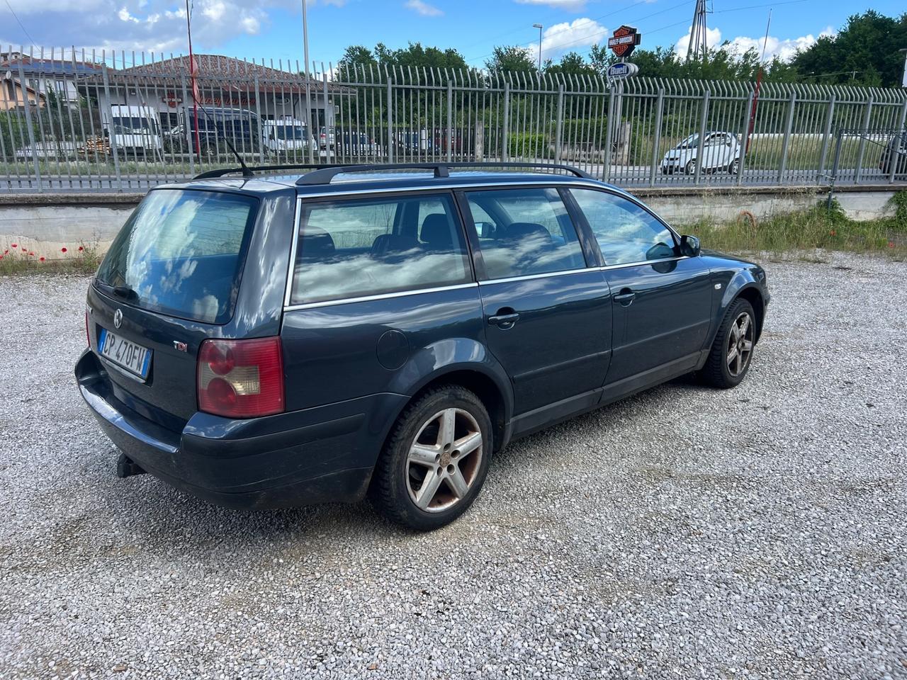 Volkswagen Passat 1.9 TDI/130 CV cat Var. T.line
