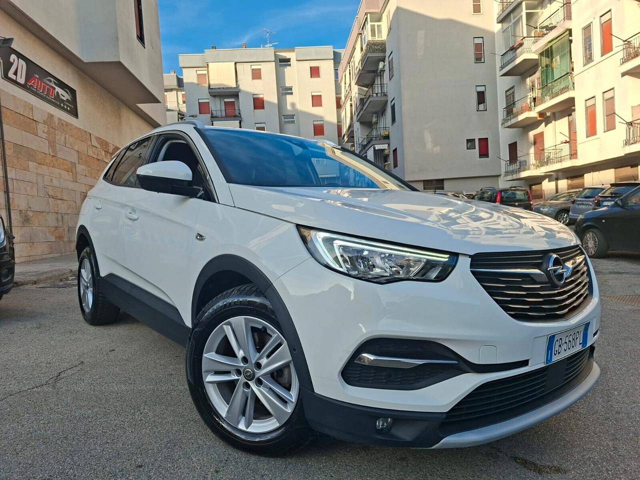 Opel Grandland Innovation 1.5 Tdci * Pelle * Navi * Garantita 12 Mesi