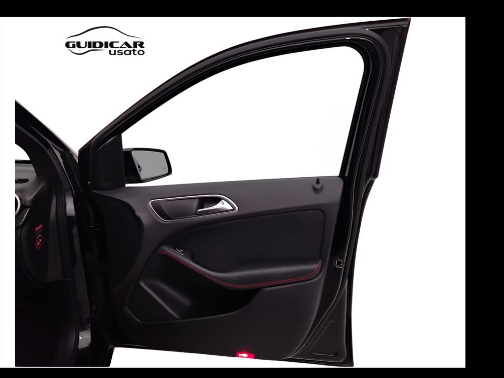 Mercedes-Benz Classe B - T246 - B 200 d Premium Next auto