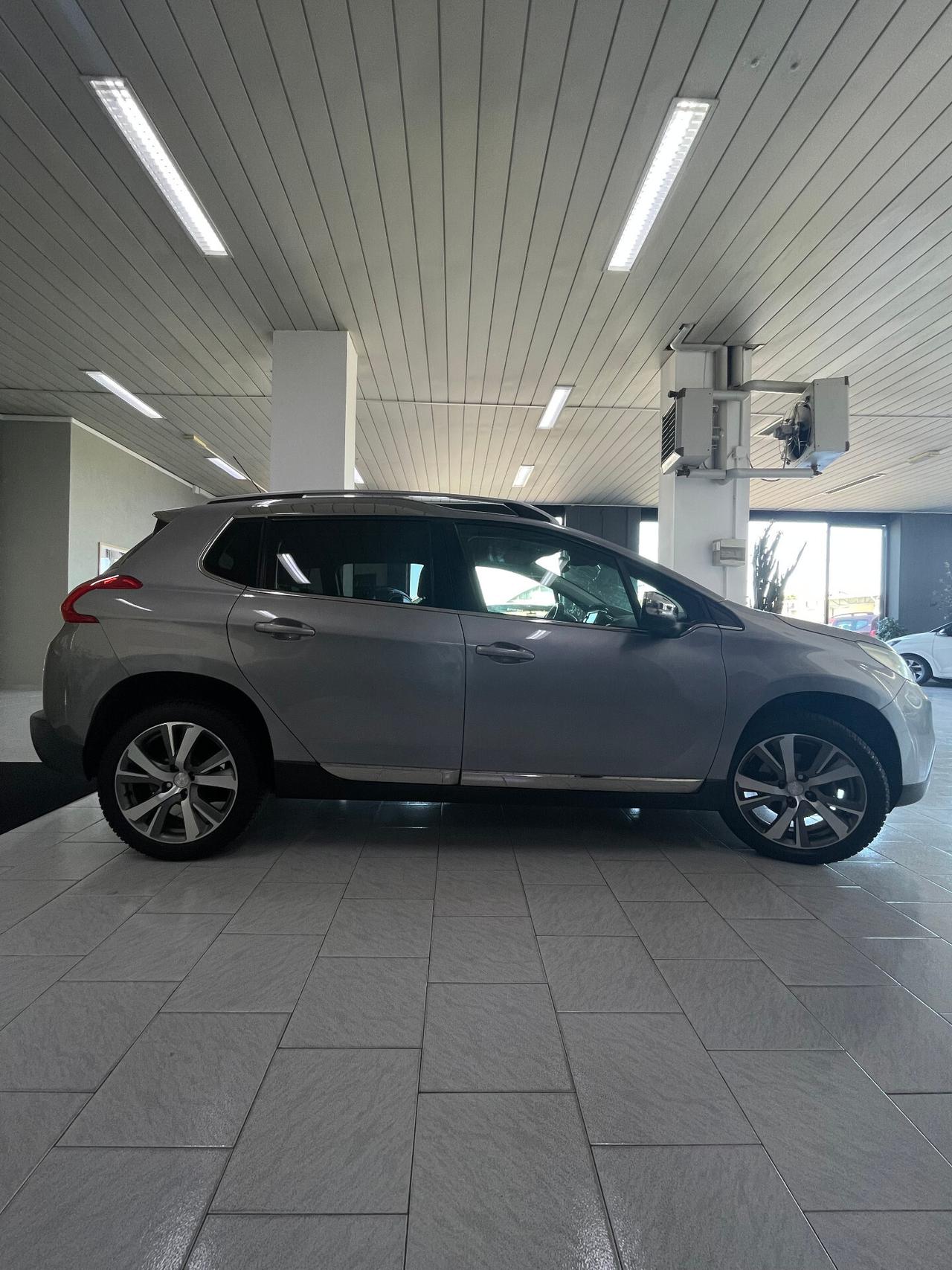 Peugeot 2008 1.6 VTi 120CV Allure
