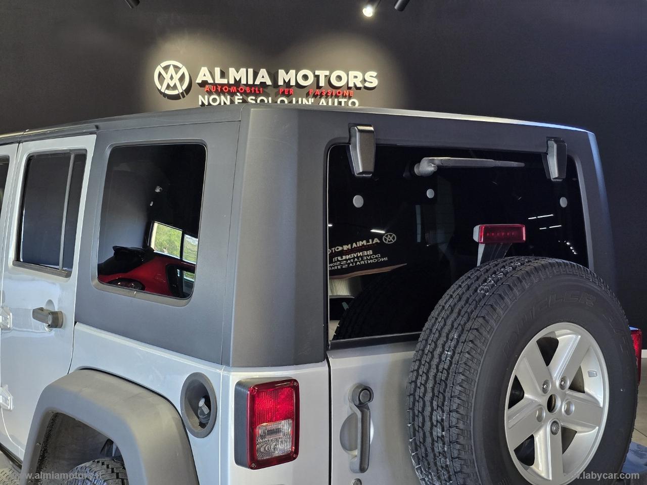 JEEP Wrangler Unlimited 2.8 CRD Sport Auto