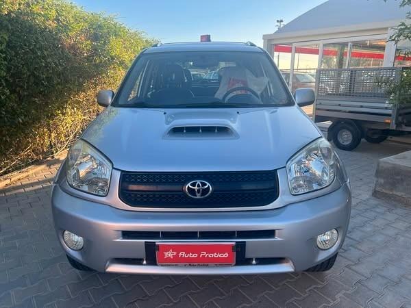 Toyota Rav 4 2.0 115CV con tetto apribile e gancio di traino