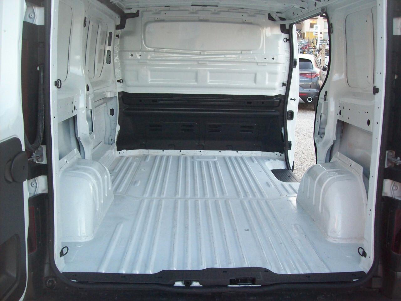 NISSAN NV 300 2.0 DCI CV.120 L1H1 (KM.45830) 2021