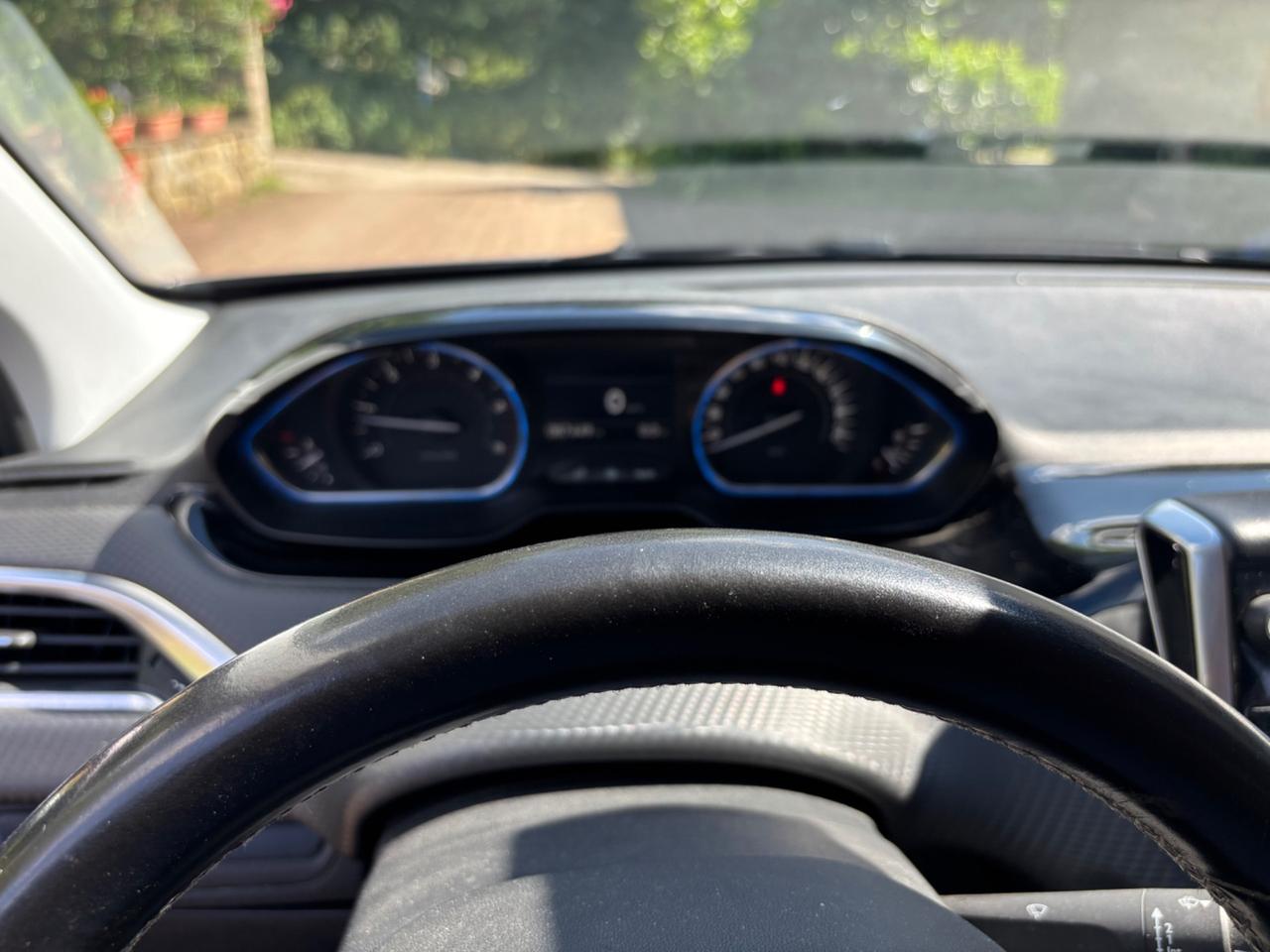 Peugeot 2008 BlueHDi 120 S&S Allure