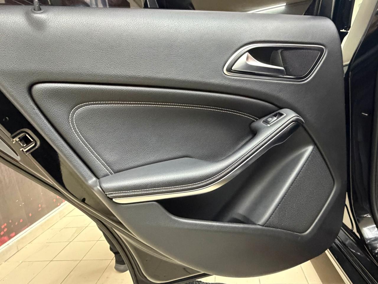 Mercedes-benz A 200 d Premium