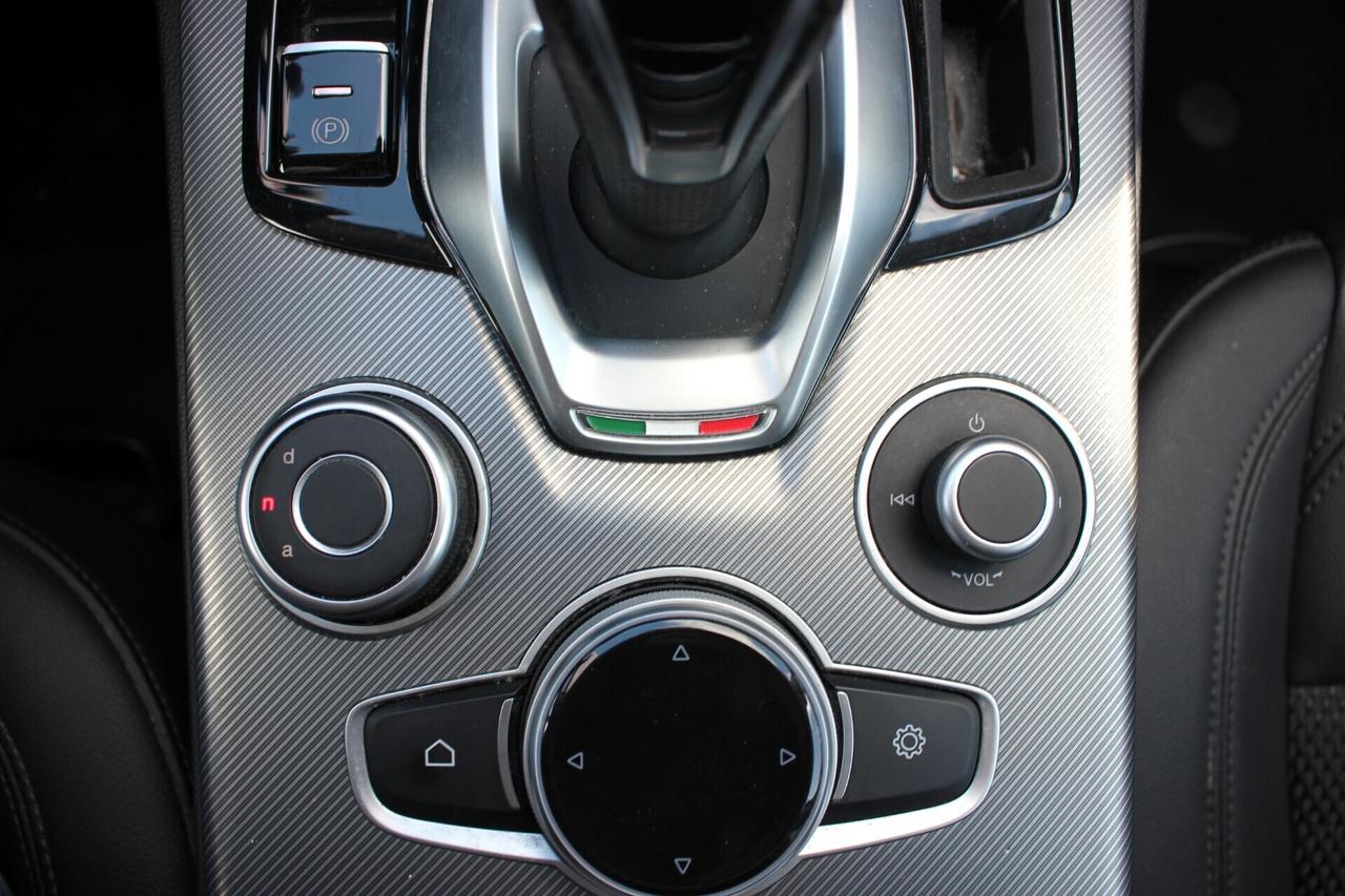 Alfa Romeo Stelvio SPRINT 2.2 190 CV Q4 TAGLIANDI ALFA ROMEO