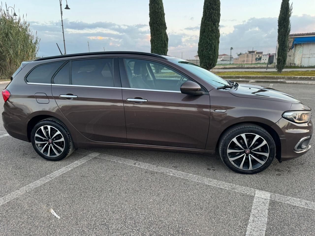 Fiat Tipo 1.6 Mjt S&S SW Lounge