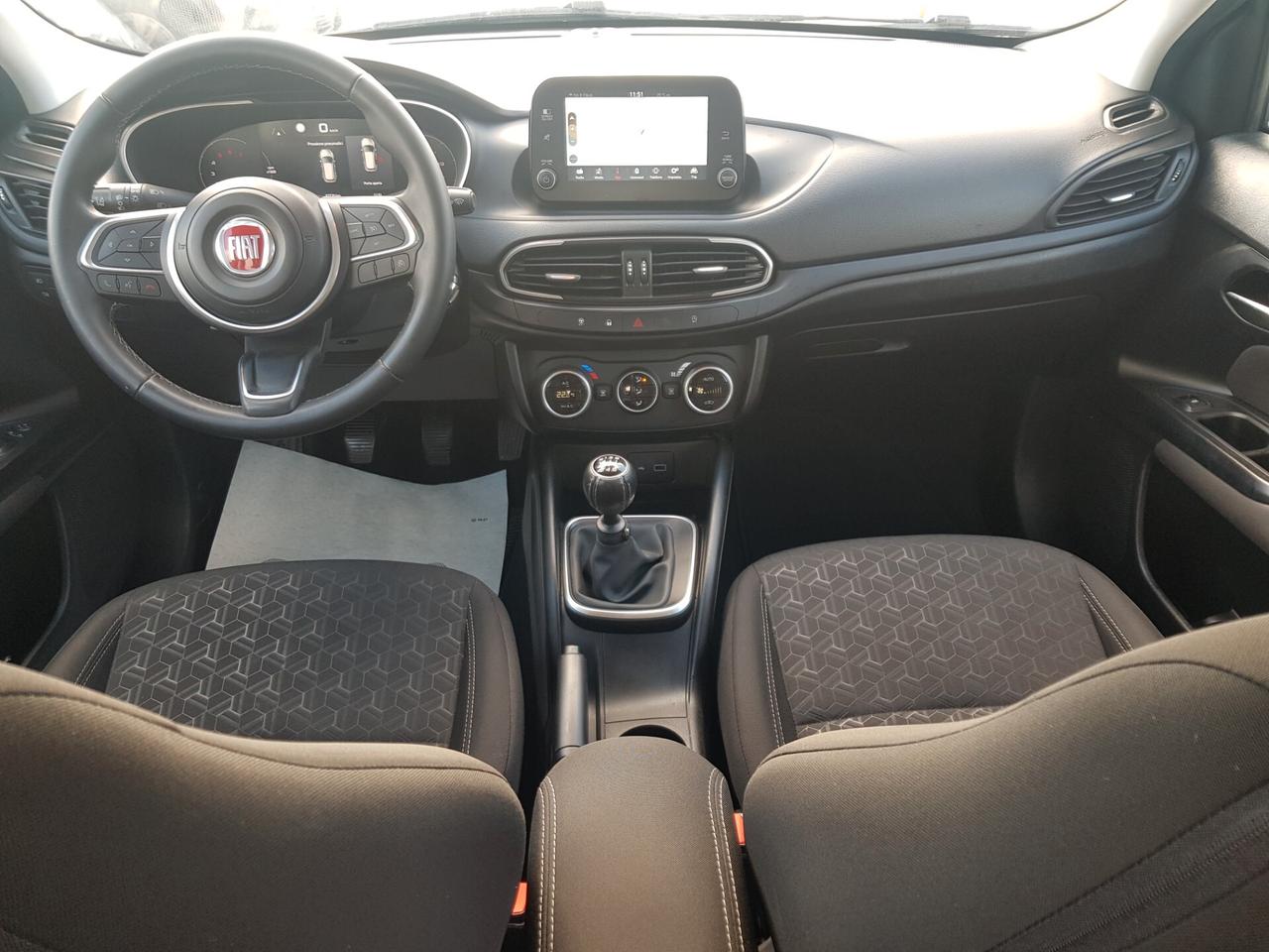 Fiat Tipo Cross 1.6 Mjt 130cv Navy Led Cruise Sensori