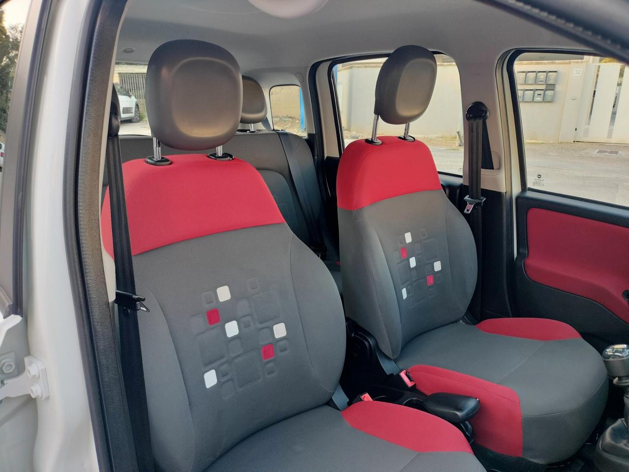Fiat Panda 1.2 EasyPower Lounge GPL casa madre