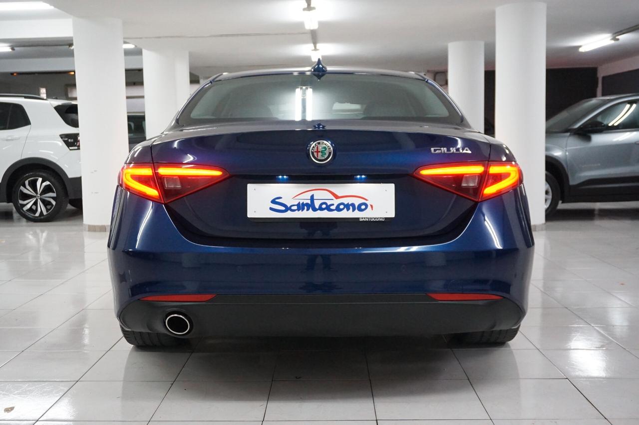 Alfa Romeo Giulia 2.2 Turbodiesel 150 CV AT8