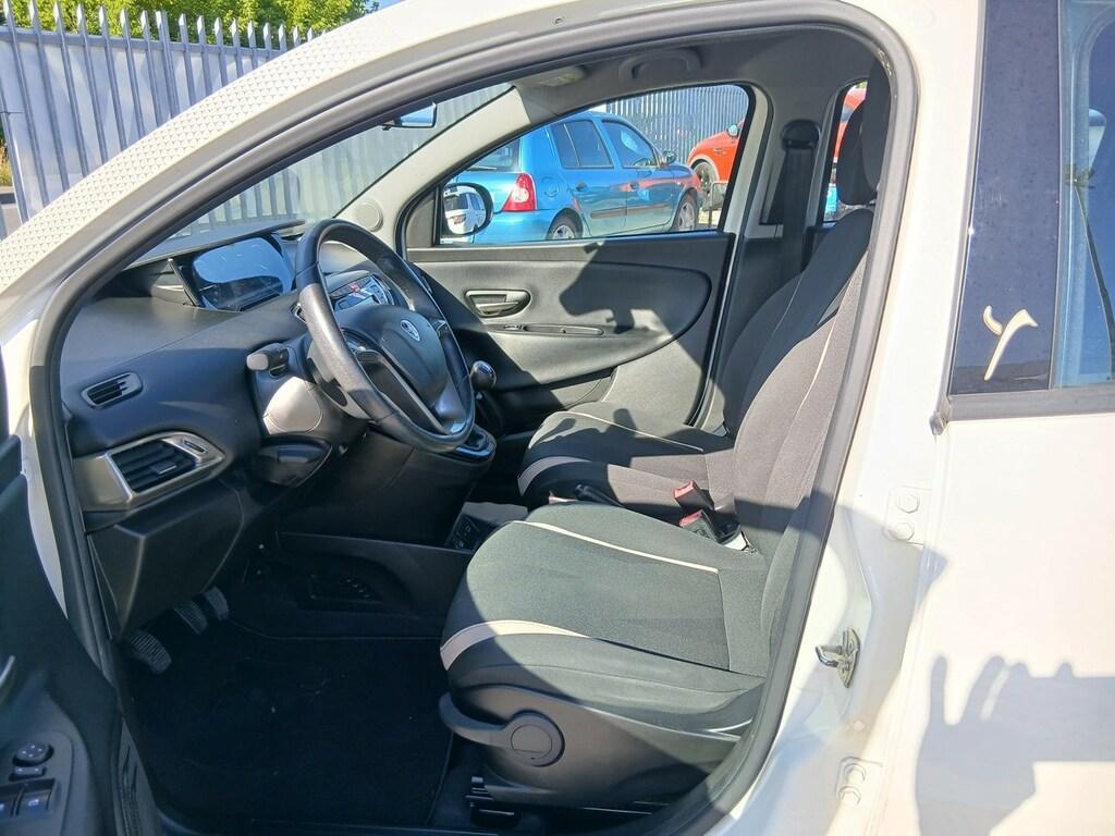 Lancia Ypsilon 5 Porte 1.2 Ecochic Black and Noir