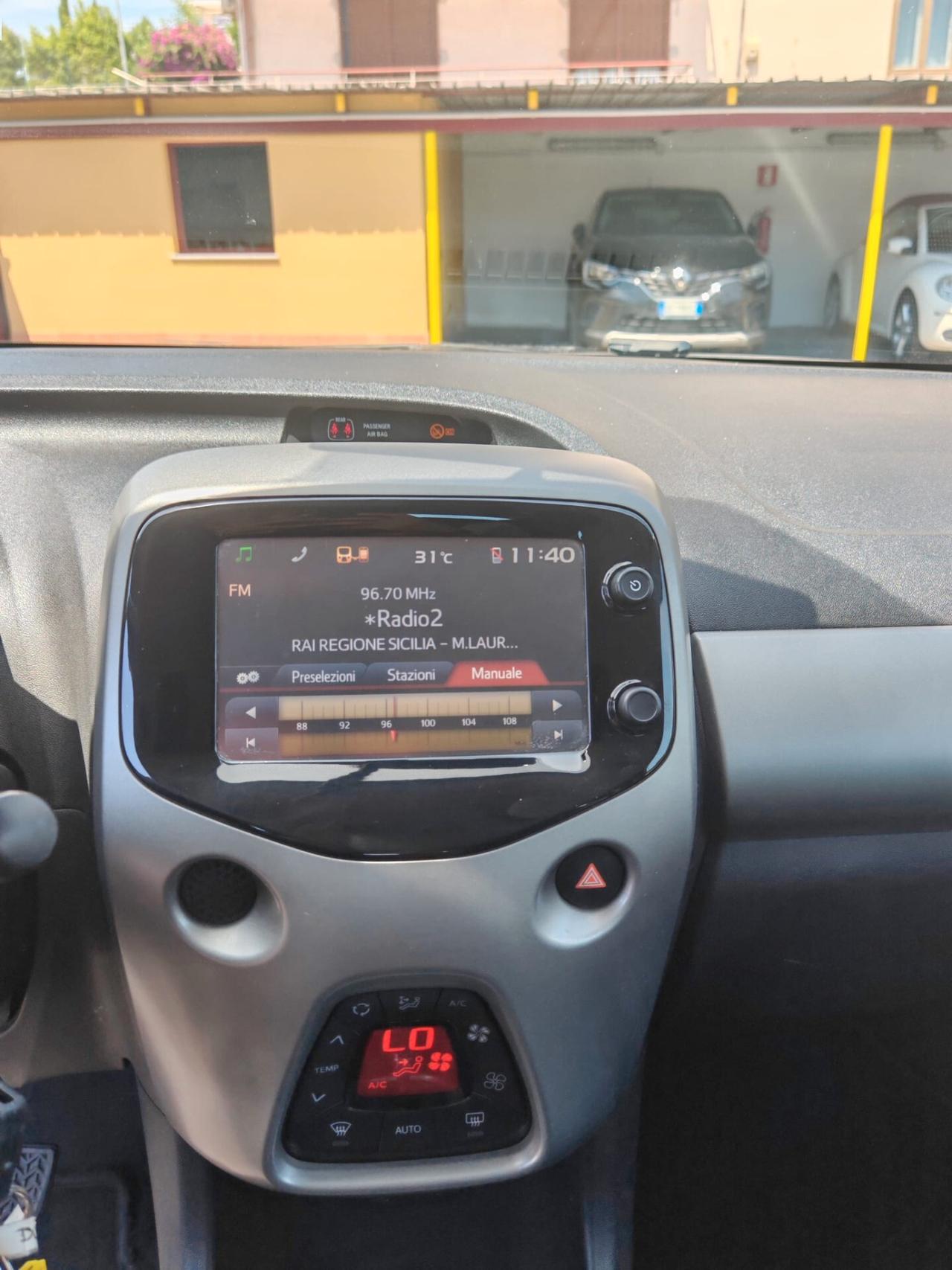 Toyota Aygo 1.0 VVT-i 72 CV 5 porte x-play MMT Automatica