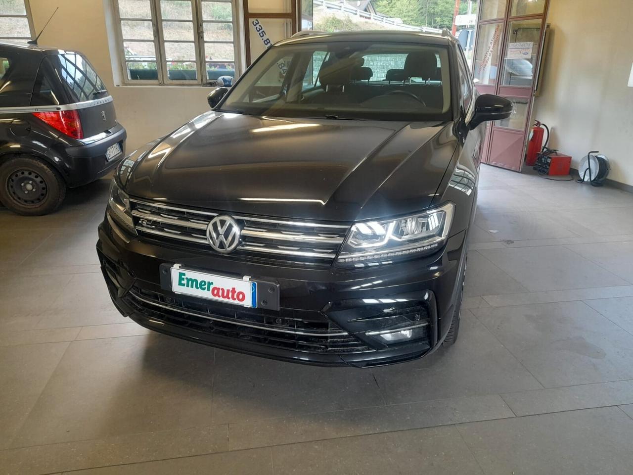 Volkswagen Tiguan 2.0 TDI SCR 4MOTION Sport R-Line
