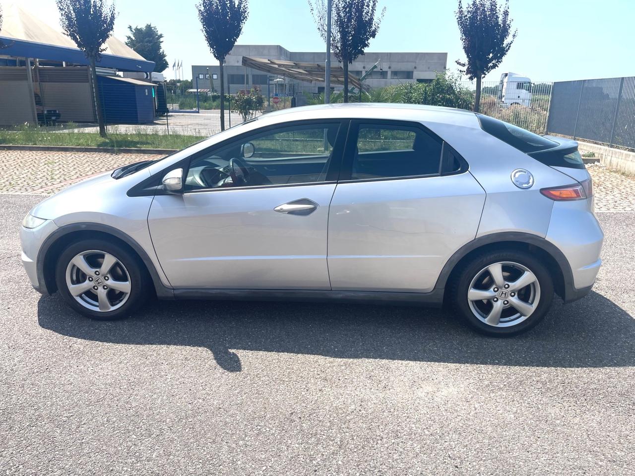 Honda Civic 1.4 i-DSi 5p. Sport