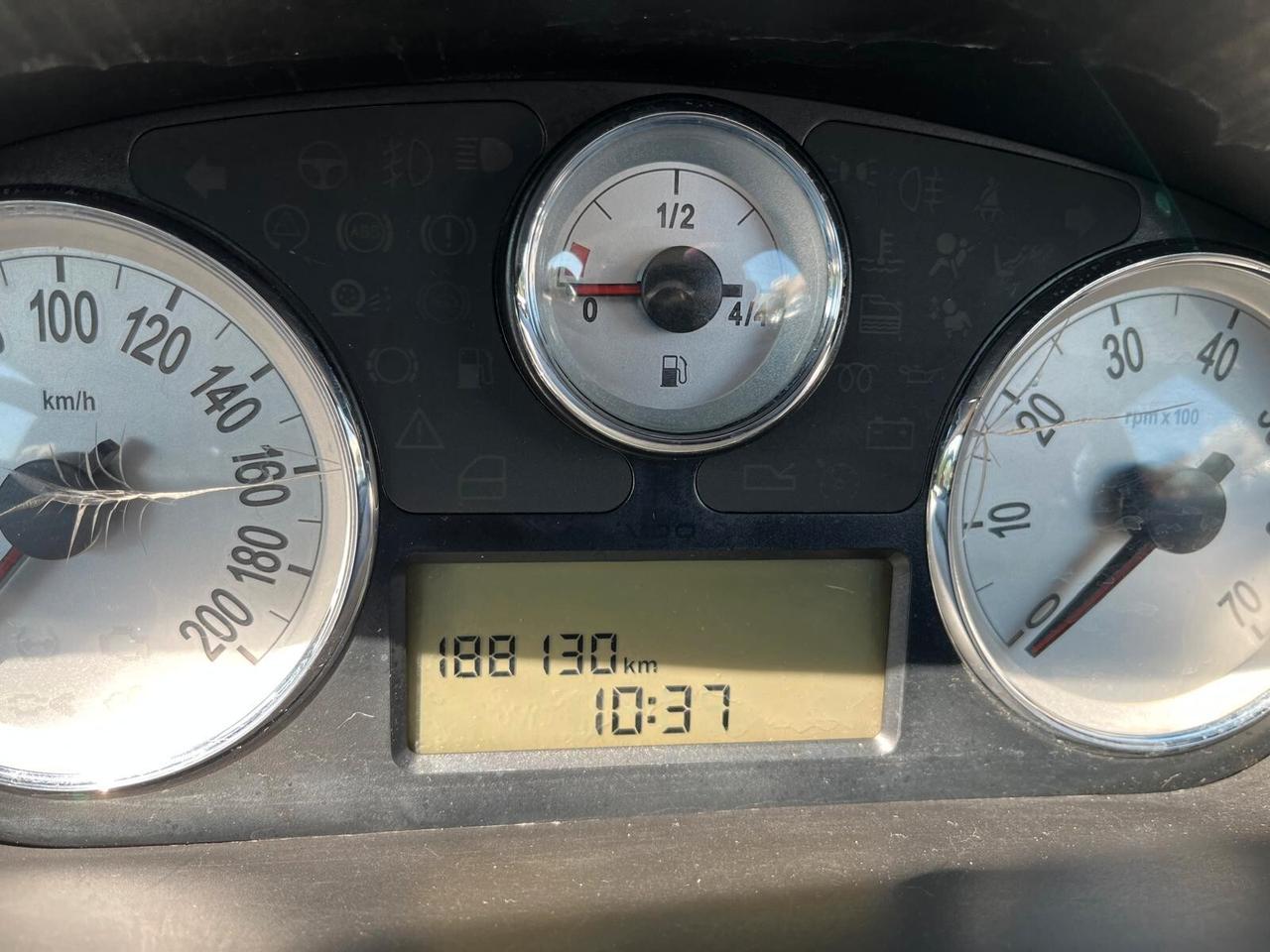 Lancia Ypsilon 1.3 MJT 75 CV Argento