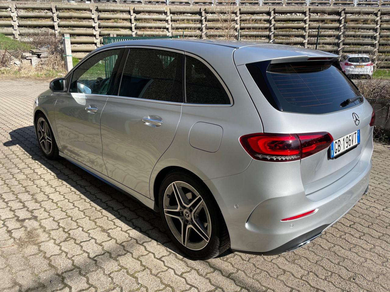 Mercedes-benz B 180d Premium Amg